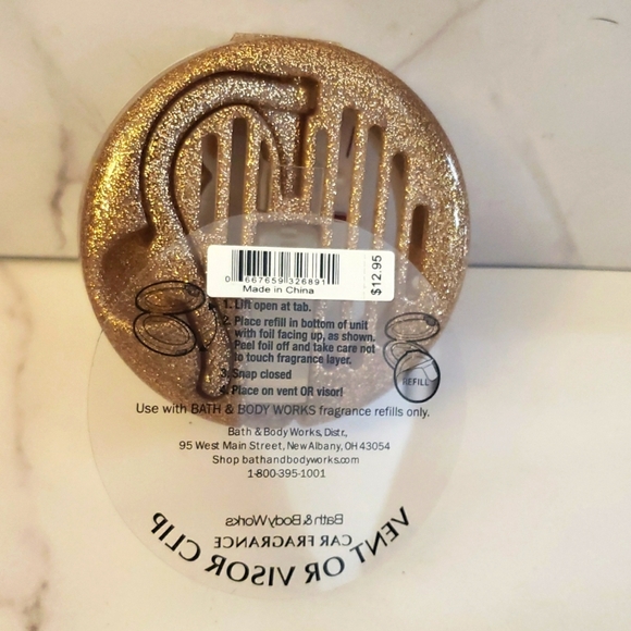 Bath & Body Works Christmas Present Santa Dog Scentportable Vent Or Visor Clip - Picture 2 of 4